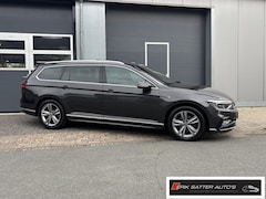 Volkswagen Passat Variant - 1.5 TSI R-Line Business + Virtueel| Pano| Camera| PDC V+A| Trekhaak| App| Ergo stoel