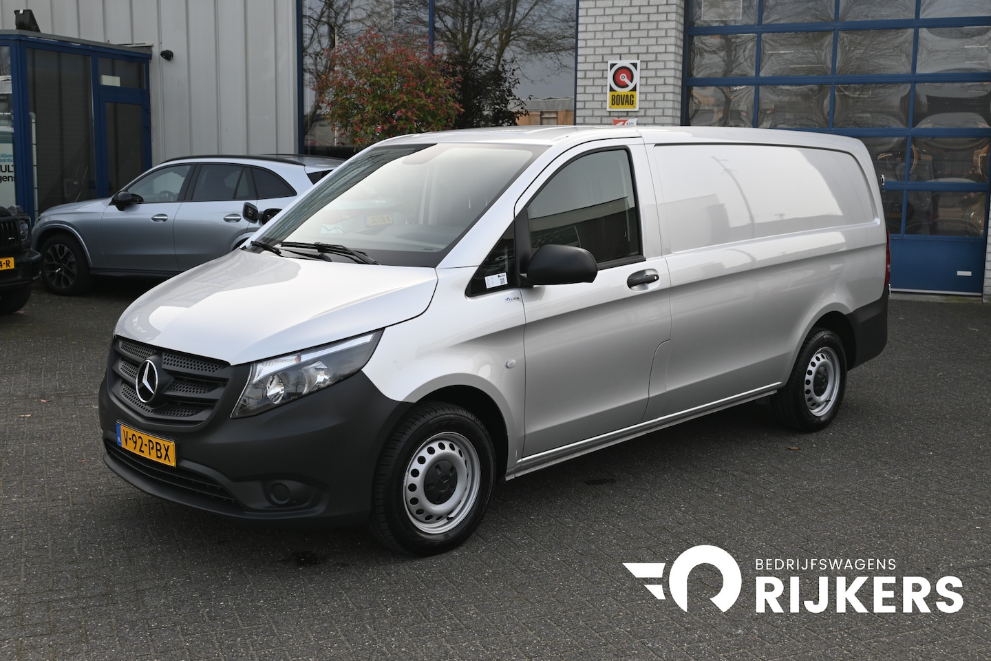 Mercedes-Benz Vito - 114 CDI L2 Camera, Trekhaak, Achterdeuren - AutoWereld.nl