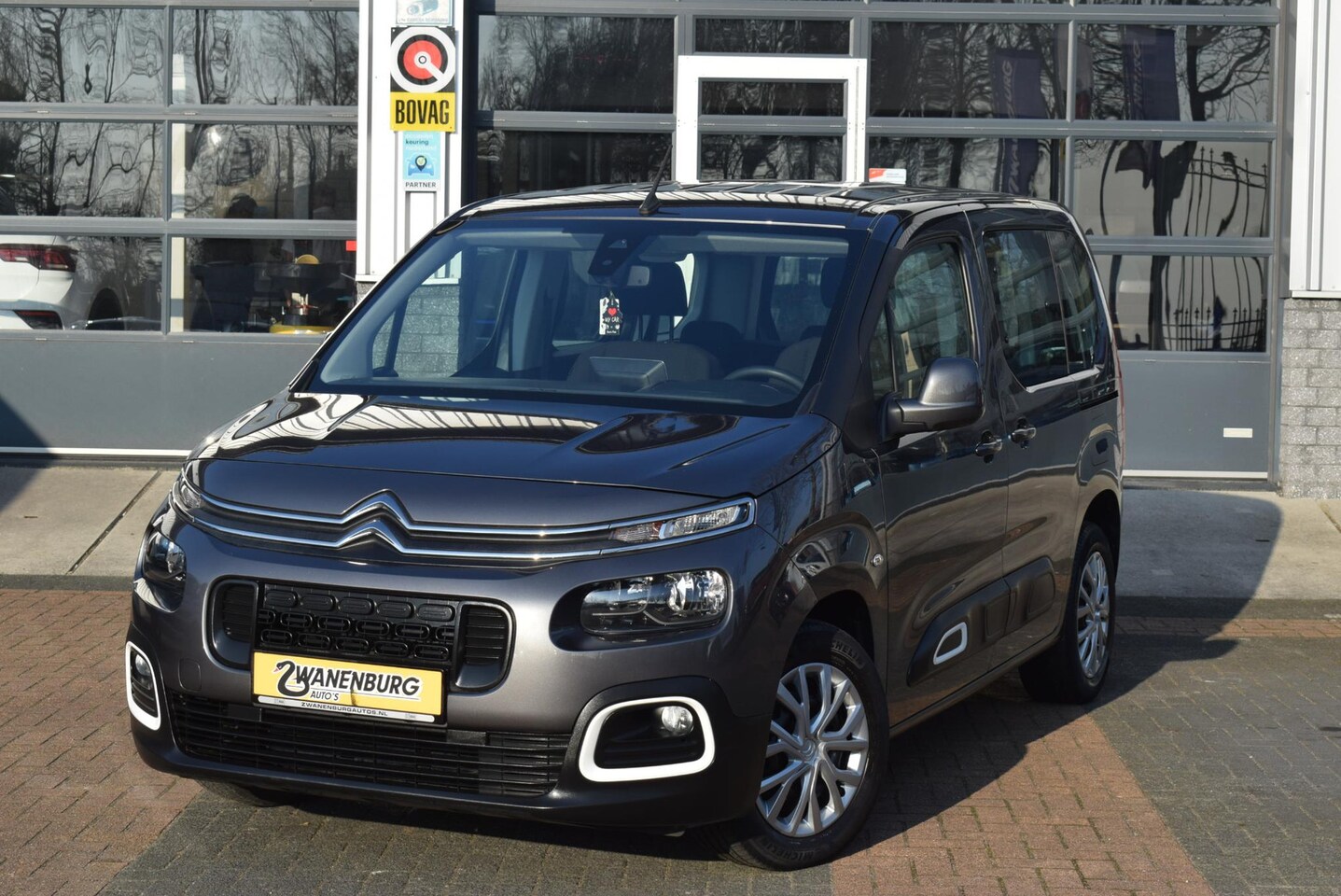 Citroën Berlingo - 1.2 PureTech Feel Navi Airco Km 28.950!! - AutoWereld.nl