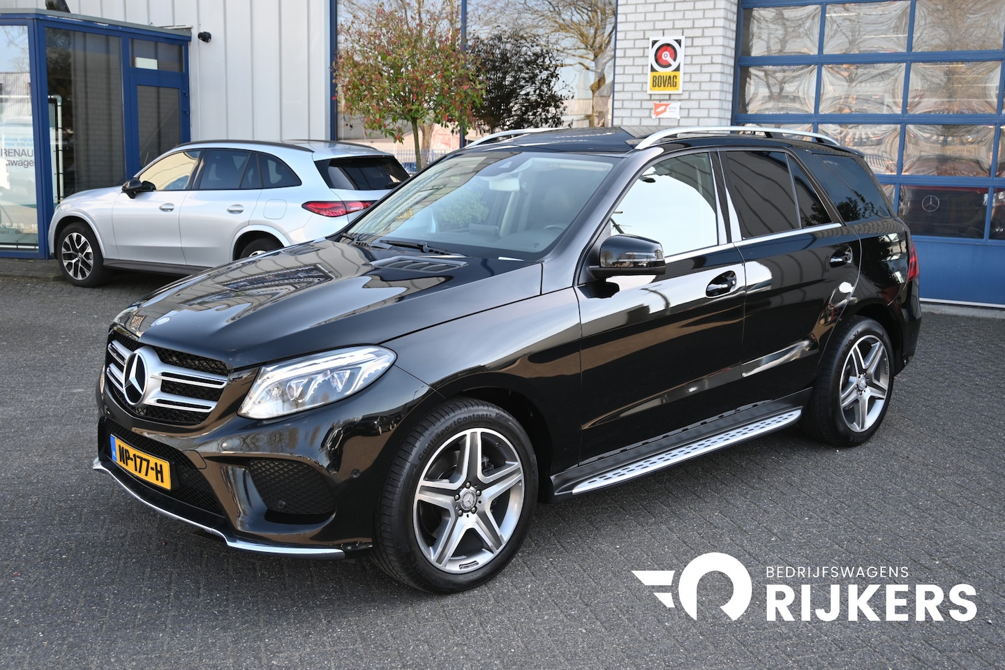 Mercedes-Benz GLE-Klasse - 350 d 4MATIC AMG pakket, Airmatic, Schuifdak, Trekhaak, Etc. - AutoWereld.nl