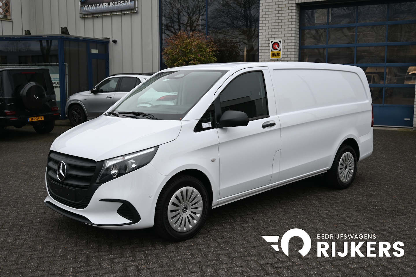 Mercedes-Benz Vito - 116 CDI L2 Pro Navigatie en Smartphone integratiepakket, Bumpers in kleur, Etc. - AutoWereld.nl