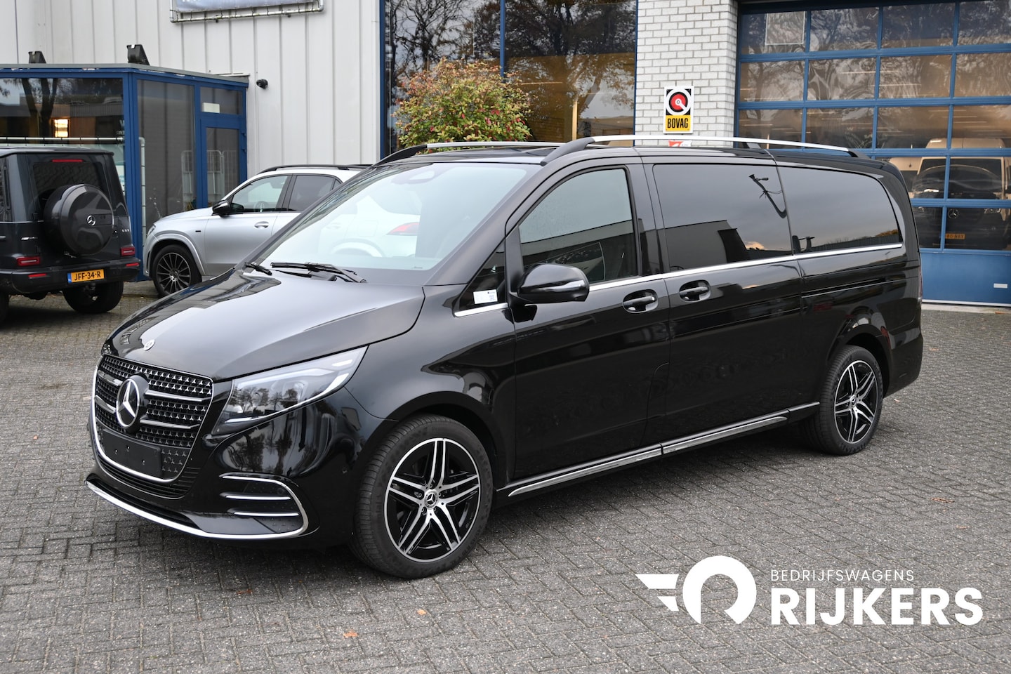 Mercedes-Benz V-klasse - 300d 4-Matic AMG DC L3 XL Elektrische schuifdeuren, Distronic, 360 Camera, 4x4 - AutoWereld.nl