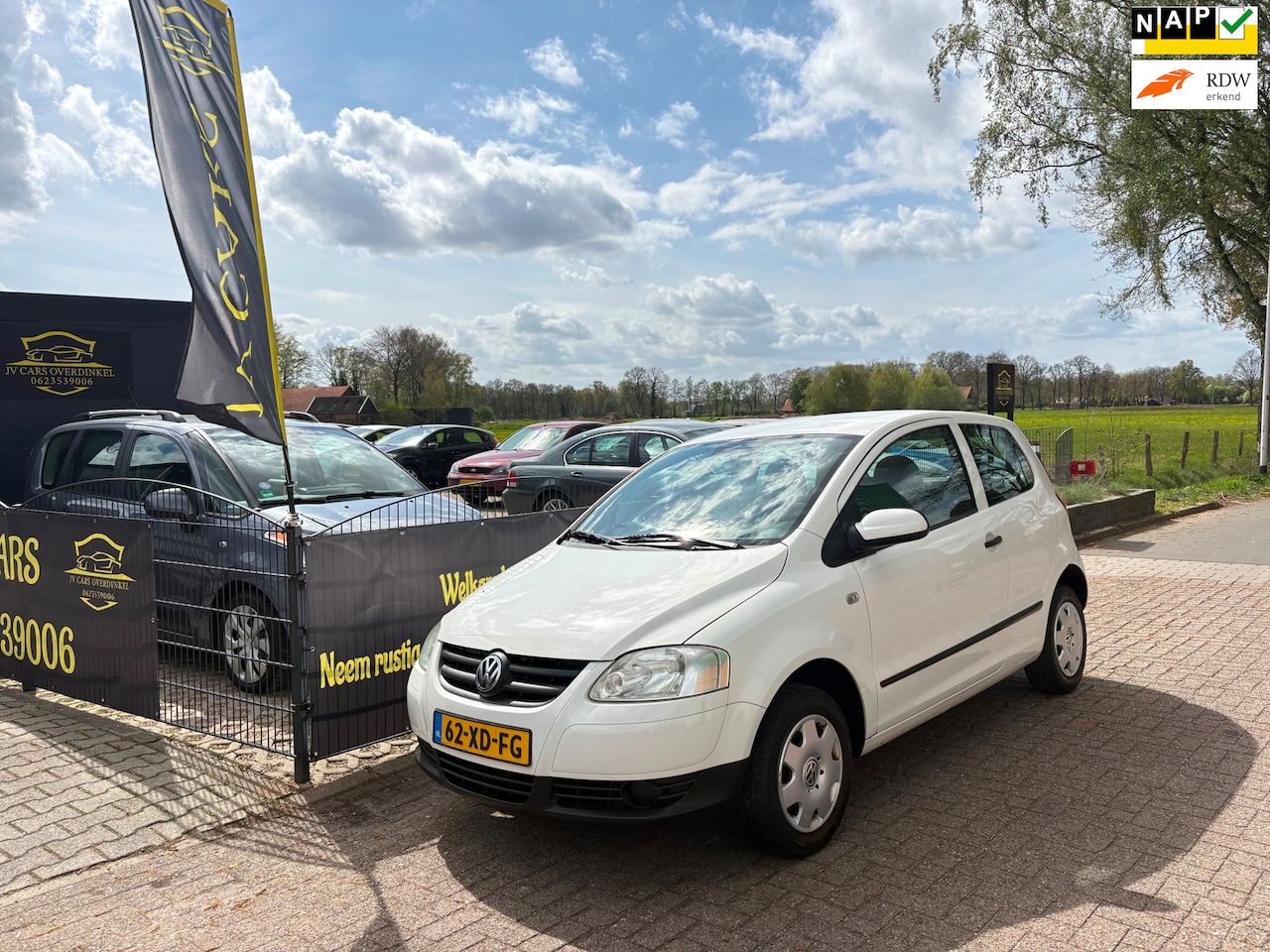Volkswagen Fox - 1.2 Trendline 1.2 Trendline ,CENTRALE DEURVERGRENDELING,STARTONDERBREKER,RADIO/CD,MET NIEUWE APK - AutoWereld.nl