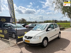 Volkswagen Fox - 1.2 Trendline , CENTRALE DEURVERGRENDELING, STARTONDERBREKER, RADIO/CD, MET NIEUWE APK