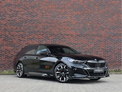 BMW 5-serie Touring - 550e xDrive | M Performance - Pano - Trekhaak