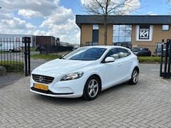 Volvo V40 - 1.6 D2 Momentum | Airco | Cruise | Navi