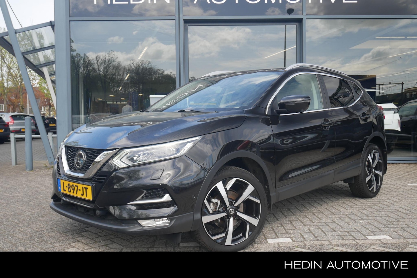 Nissan Qashqai - 1.3 DIG-T 140PK Tekna + | Trekhaak | Panoramadak | Leder | Camera 360 | Navigatie | Stoelv - AutoWereld.nl