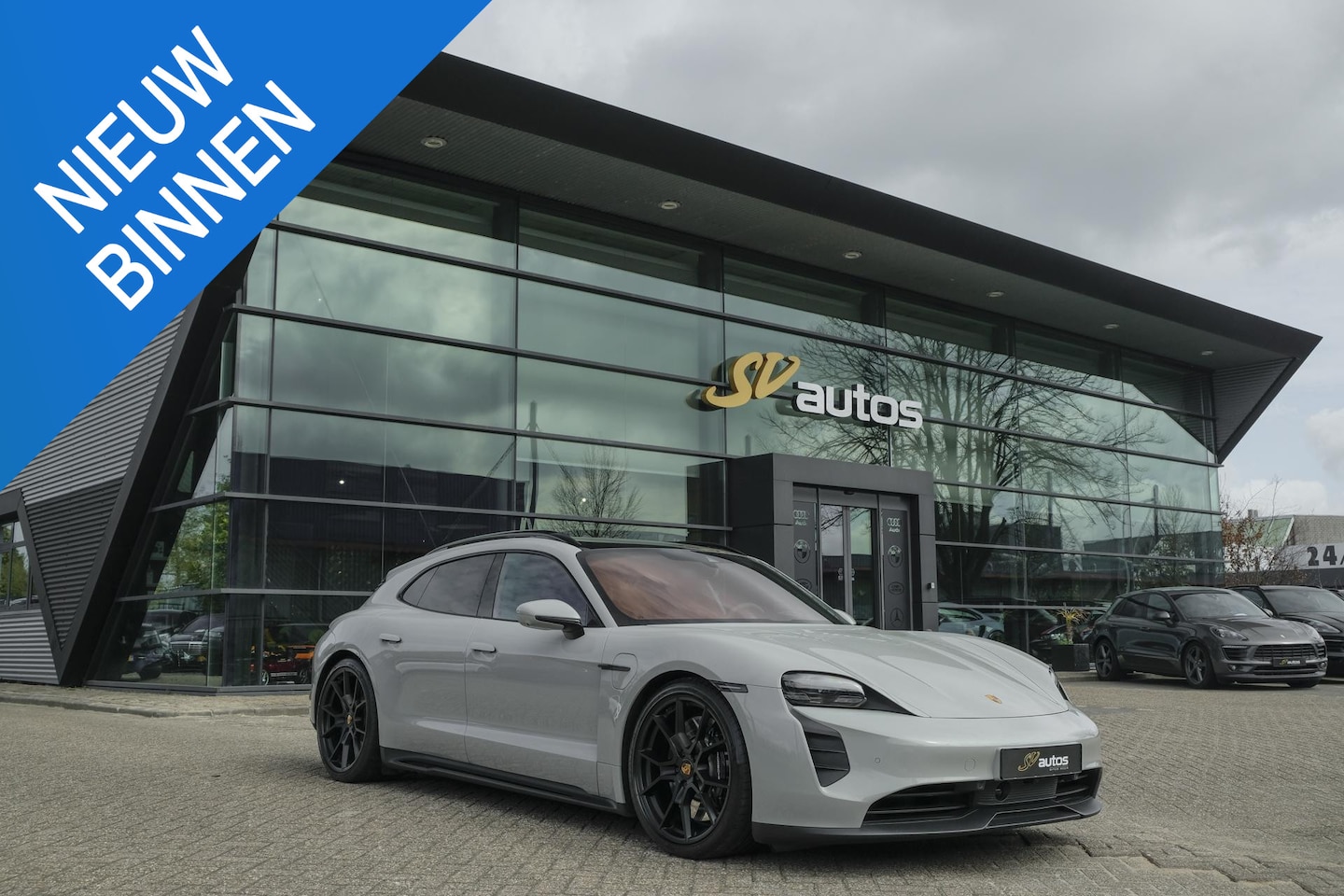 Porsche Taycan Sport Turismo - GTS 598pk 93 kWh Panoramadak *SOH 93%* *incl BTW* Bijrijdersdisplay Rear seat entertainmen - AutoWereld.nl