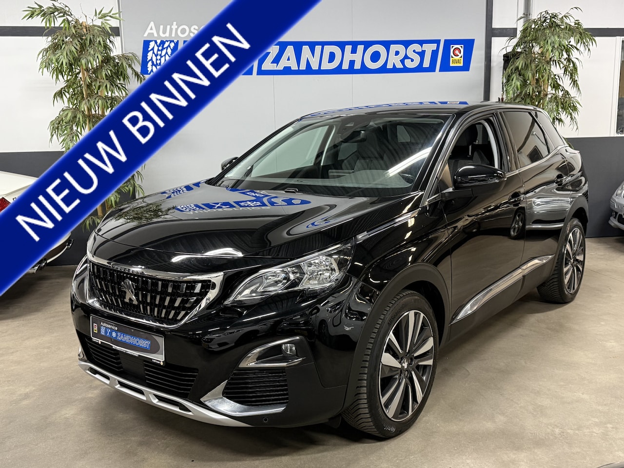 Peugeot 3008 - 1.6 PureTech Allure // Auto. // Half leer // carplay // 19 inch - AutoWereld.nl