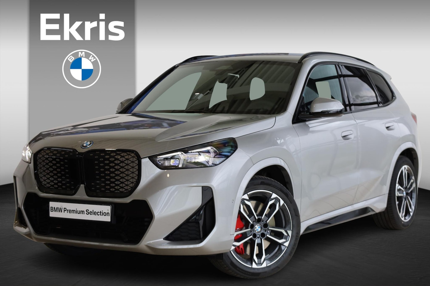 BMW iX1 - eDrive20 | M Sportpakket Pro | Harman Kardon | Trekhaak | Comfort Pack - AutoWereld.nl