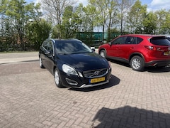 Volvo V60 - 1.6 T3 Summum LEER STOELVERWARMING CAMERA