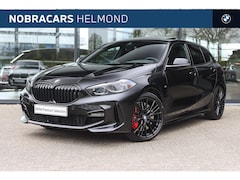 BMW 1-serie - 118i High Executive M Sport Automaat / Panoramadak / Sportstoelen / Adaptieve LED / Achter