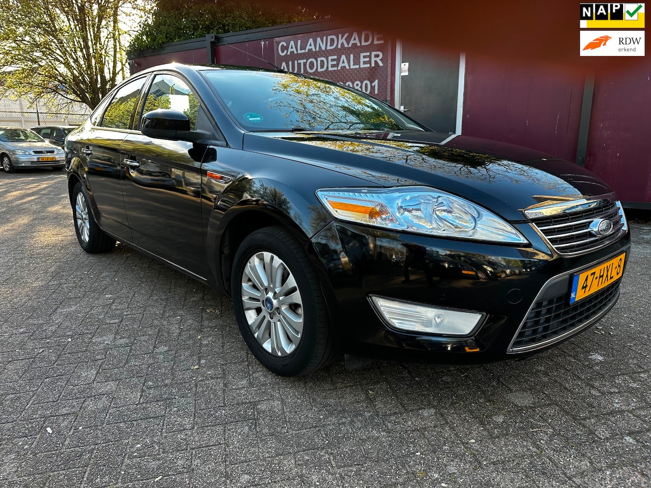 Ford Mondeo - 2.0-16V Ghia 2.0-16V Ghia - AutoWereld.nl