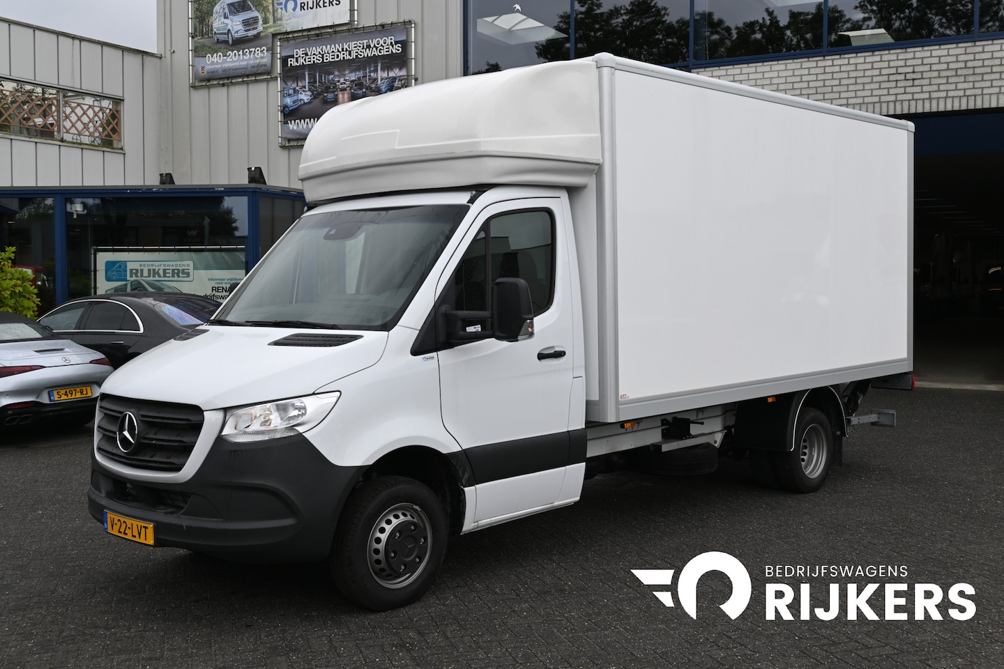 Mercedes-Benz Sprinter - 515 CDI L3 Bakwagen met laadklep MBUX, Laadbak met Dhollandia klep en zijdeur - AutoWereld.nl