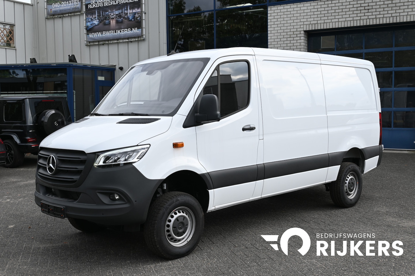 Mercedes-Benz Sprinter - 319 CDI L2H1 4x4 LED, Trekhaak, MBUX met camera en parkeerpakket - AutoWereld.nl