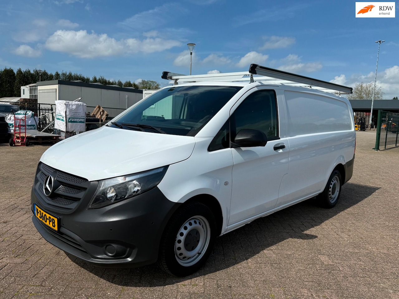Mercedes-Benz Vito - 109 CDI Functional Lang Dakrail/Trekhaak/NL-Auto km NAP - AutoWereld.nl