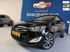Hyundai i20 - 1.2i Go / bj.2015 / kleur: zwart / 5 deurs / NAP met 104885 km.en APK tot 03/2027 / Airco