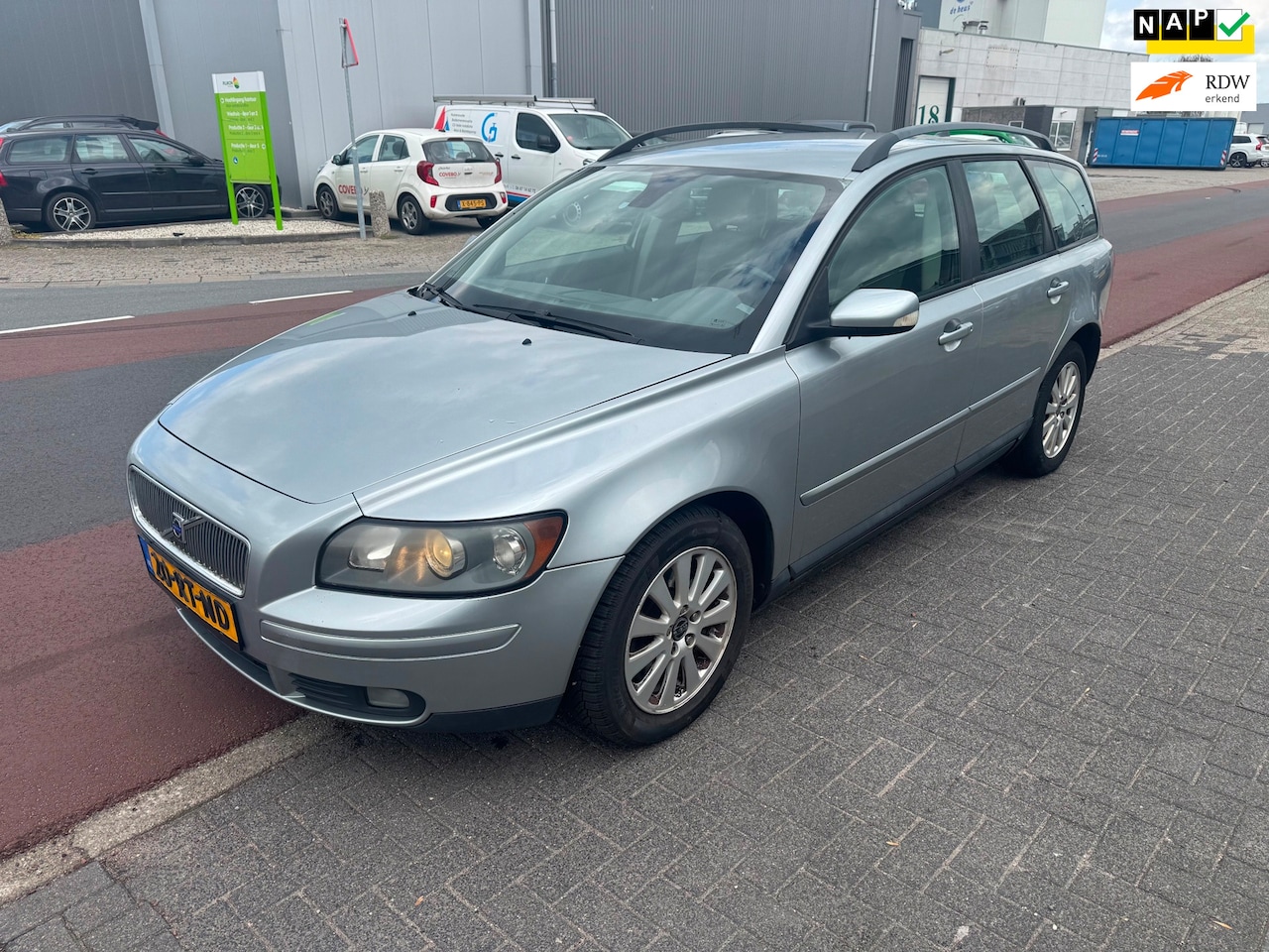 Volvo V50 - 2.4 Summum Automaat NW APK Koopje - AutoWereld.nl