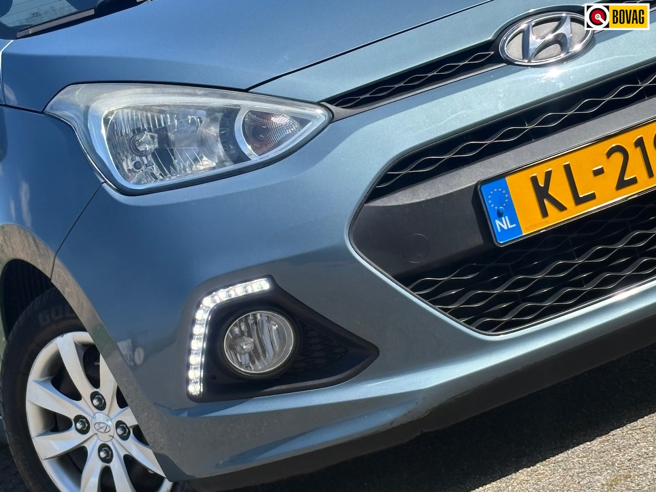 Hyundai i10 - 1.0i i-Premium | Meta Blue | Bluetooth/Cruise/LED/Nav - Keurig! - AutoWereld.nl