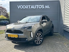 Toyota Yaris Cross - 1.5 Hybrid Business Plus | NAVI | CAMERA | TREKHAAK AFN | APPLE CARPLAY | STUUR EN STOELVE