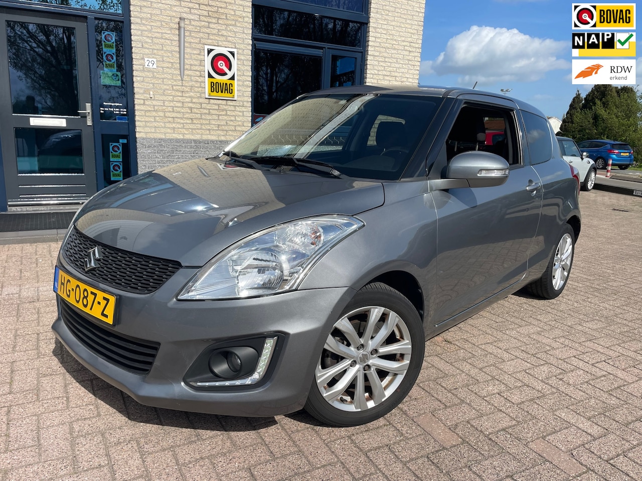 Suzuki Swift - 1.2 Exclusive- navi- bluetooth- NL auto - AutoWereld.nl