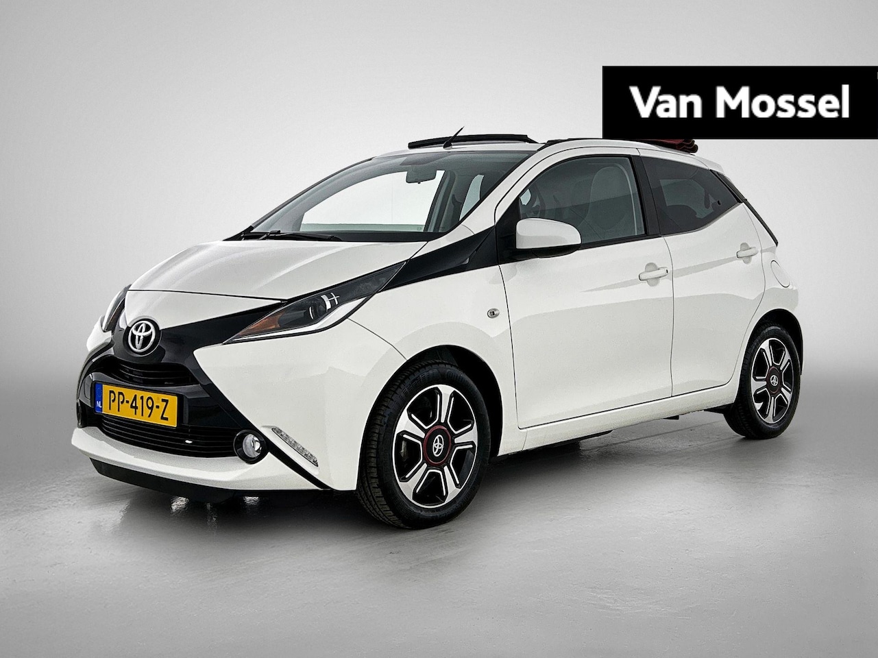 Toyota Aygo - 1.0 VVT-i x-pose 70 PK | Elektrisch Vouwdak | Achteruitrij Camera | Climate Control | Crui - AutoWereld.nl