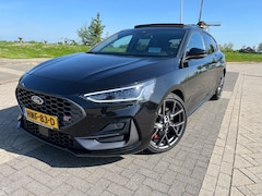 Ford Focus - 2.3 EcoBoost ST-X