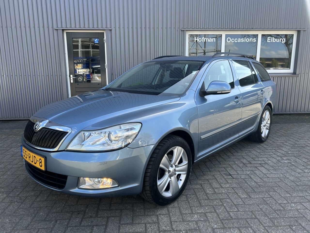 Skoda Octavia Combi - 1.2 TSI Ambition PDC NAVI Cruise APK! - AutoWereld.nl