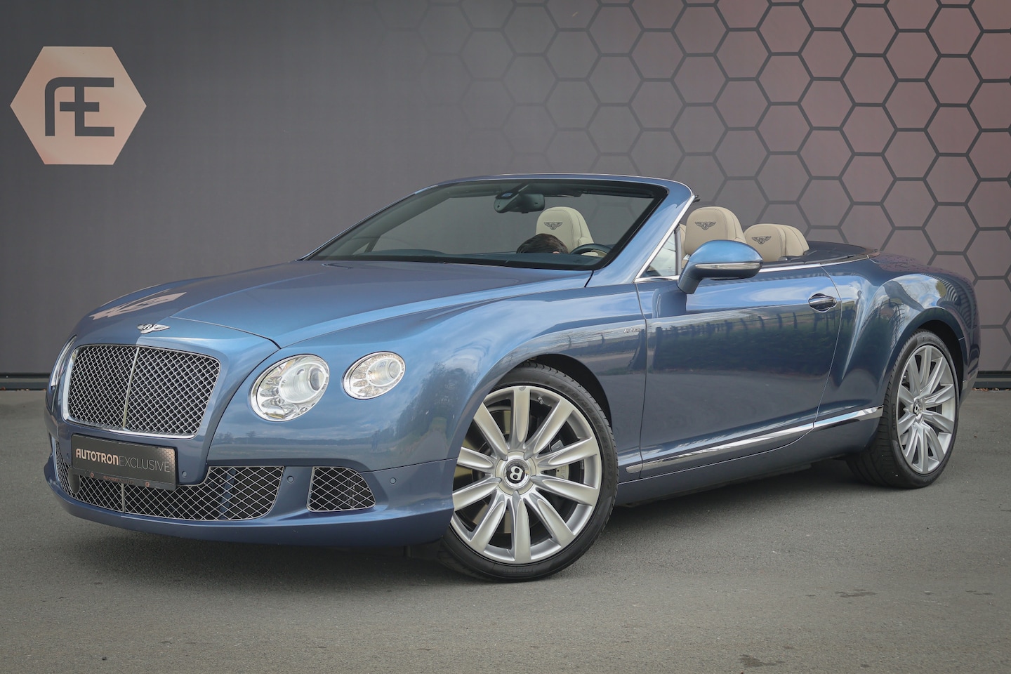 Bentley Continental GTC - 6.0 W12 | MULLINER | MASSAGE & STOELVERWARMING & VERKOELING | ADAPTIVE CRUISE CONTROL | CA - AutoWereld.nl