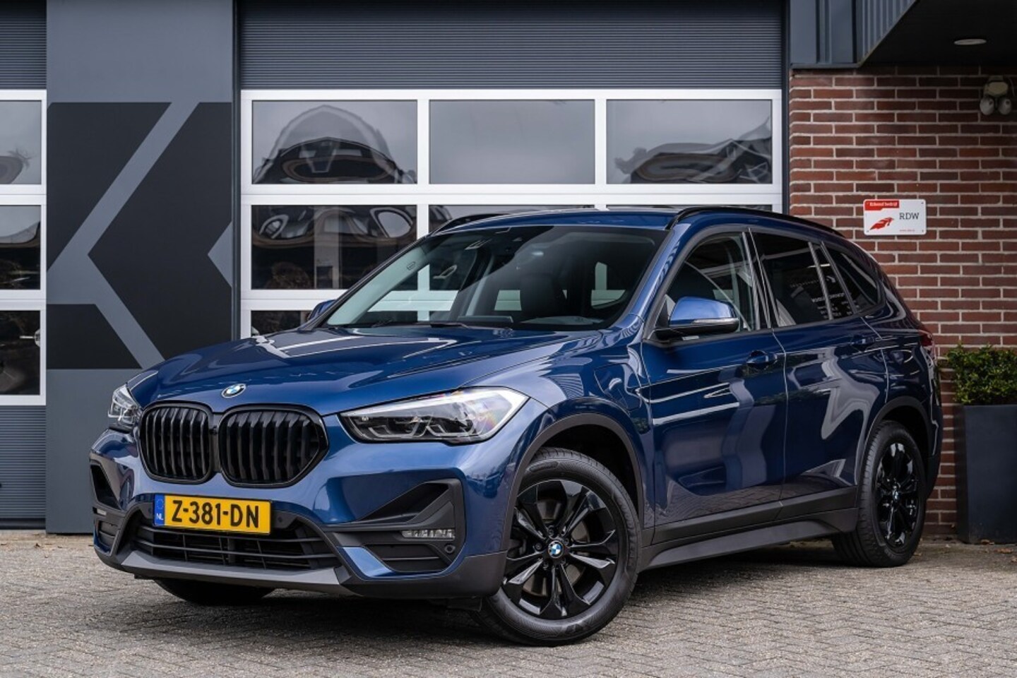 BMW X1 - xDrive25e High Executive | Head-Up | ACC | Camera | Leder | Driving Ass. Plus | 17' Inch | - AutoWereld.nl