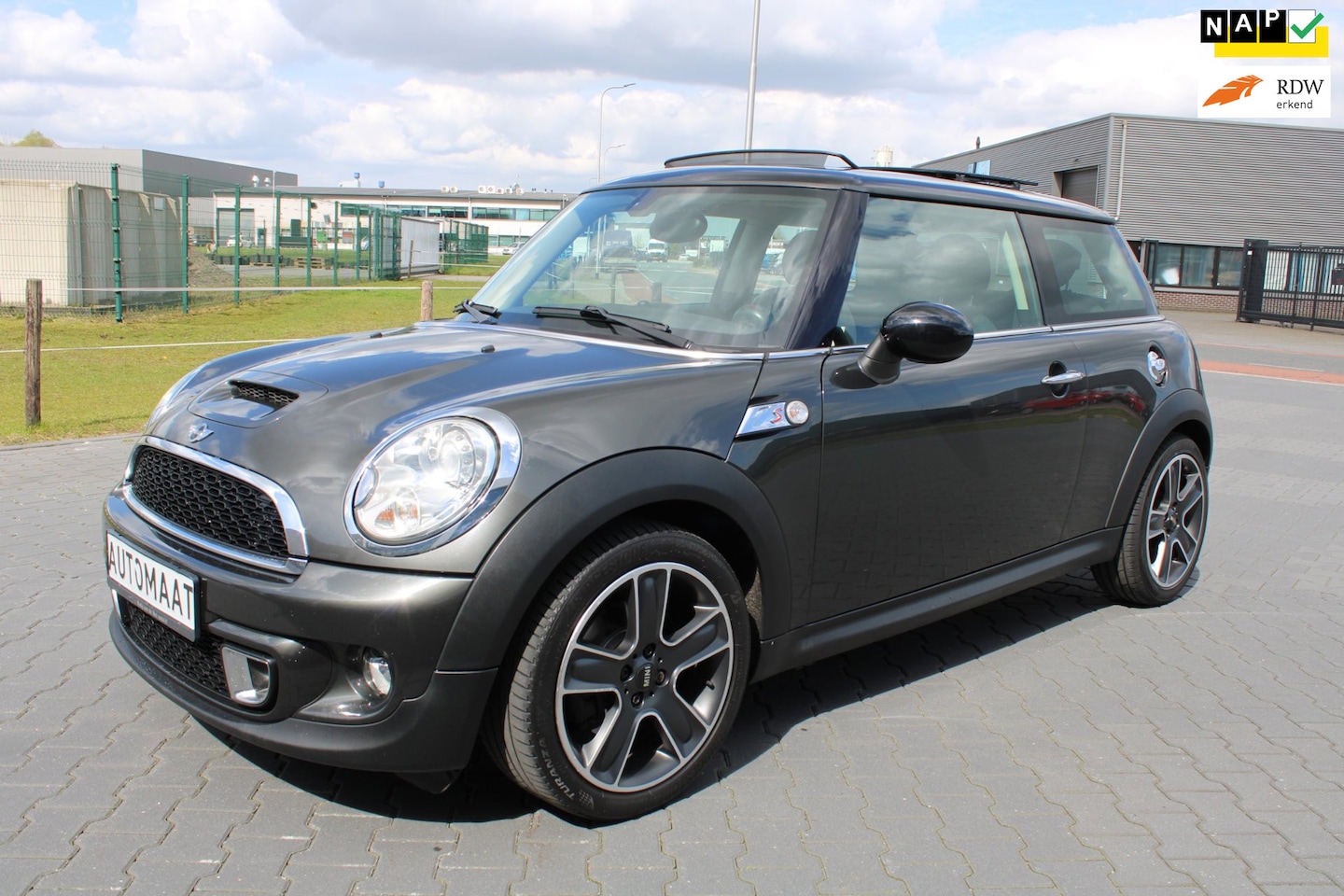 MINI Cooper S - Mini 1.6 10 Years II AUTOMAAT - AutoWereld.nl