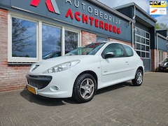 Peugeot 206 - 1.4 Millesim 200 Trekhaak Cruise Control Leuke Auto Nieuwe Apk