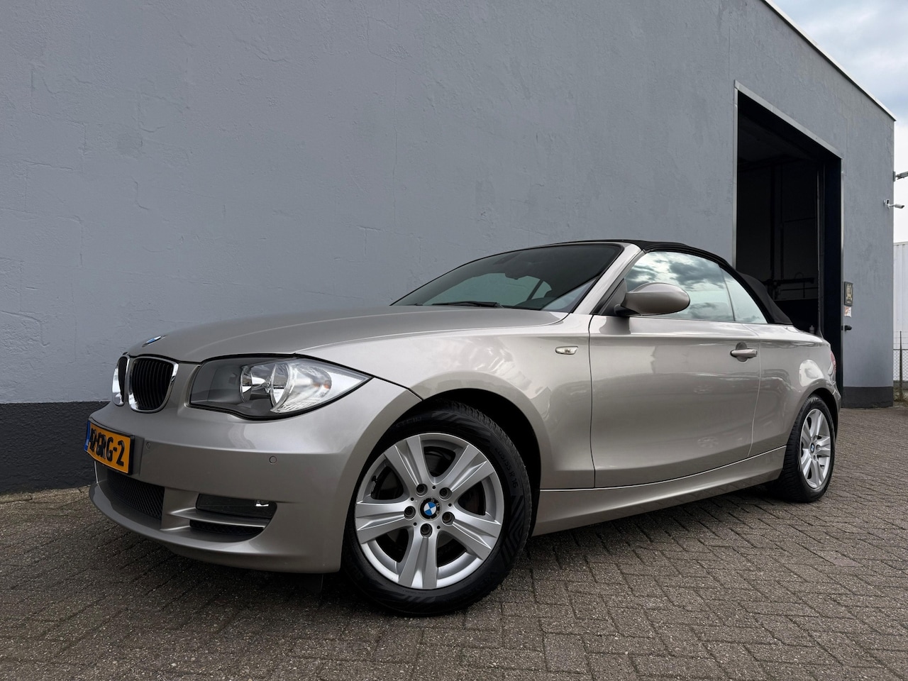 BMW 1-serie Cabrio - 118i High Executive Automaat - Memory - Leder - AutoWereld.nl