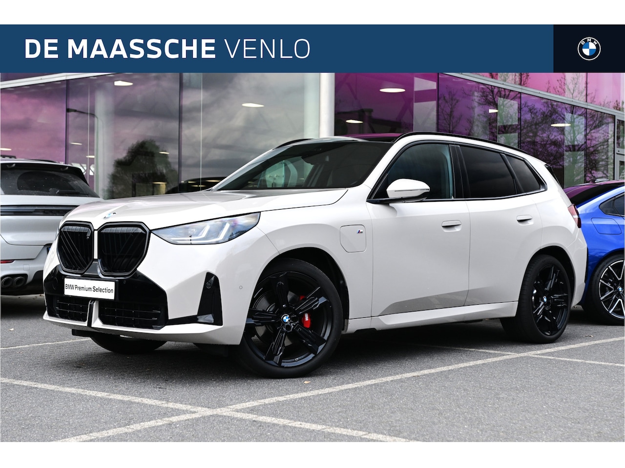 BMW X3 - 30e xDrive M Sport Automaat / Panoramadak / Trekhaak / Sportstoelen / M Sportonderstel / S - AutoWereld.nl