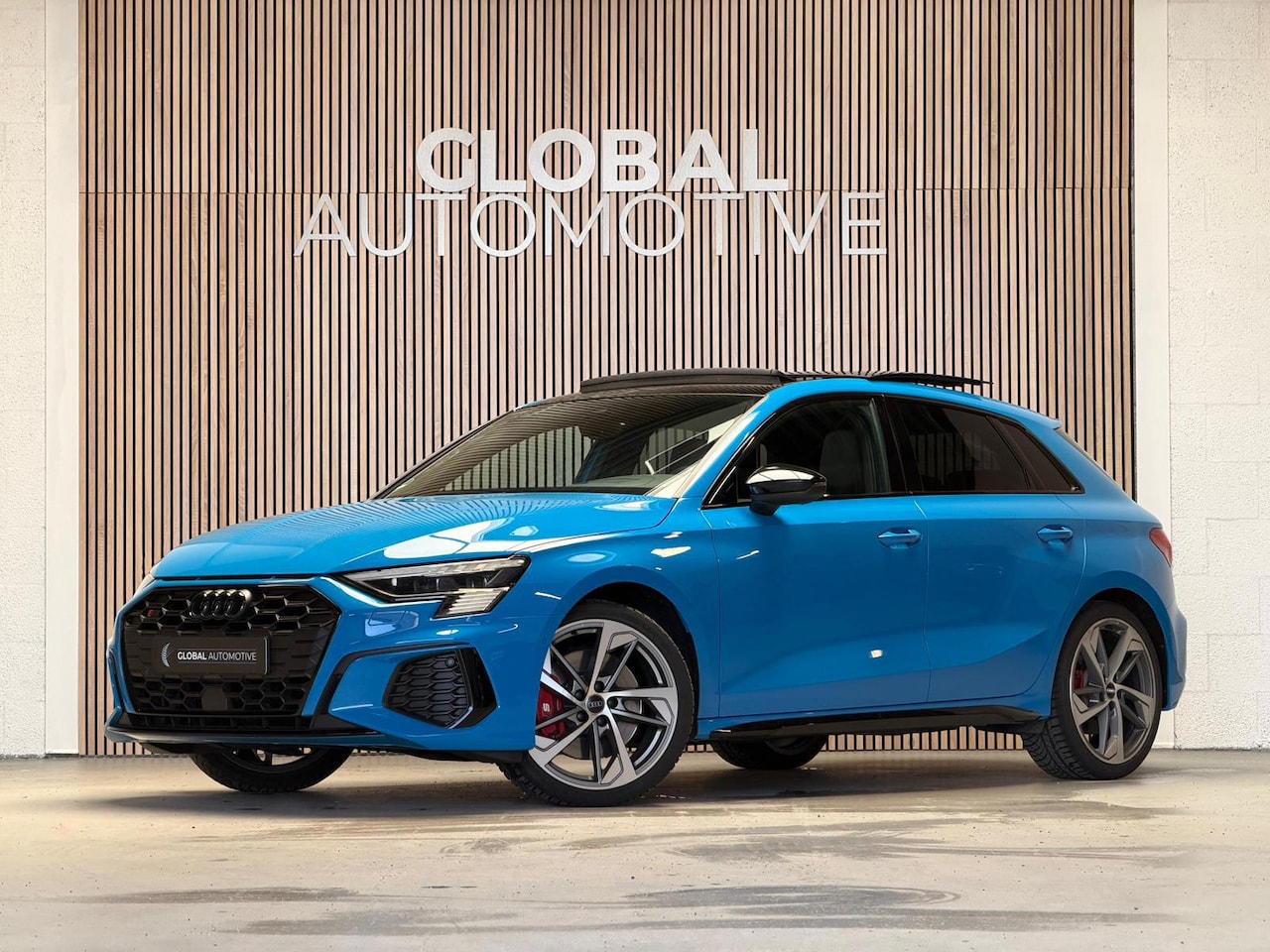 Audi A3 Sportback - 2.0 TFSI S3 quattro - ABT 370PK - PANO - B&O - AutoWereld.nl