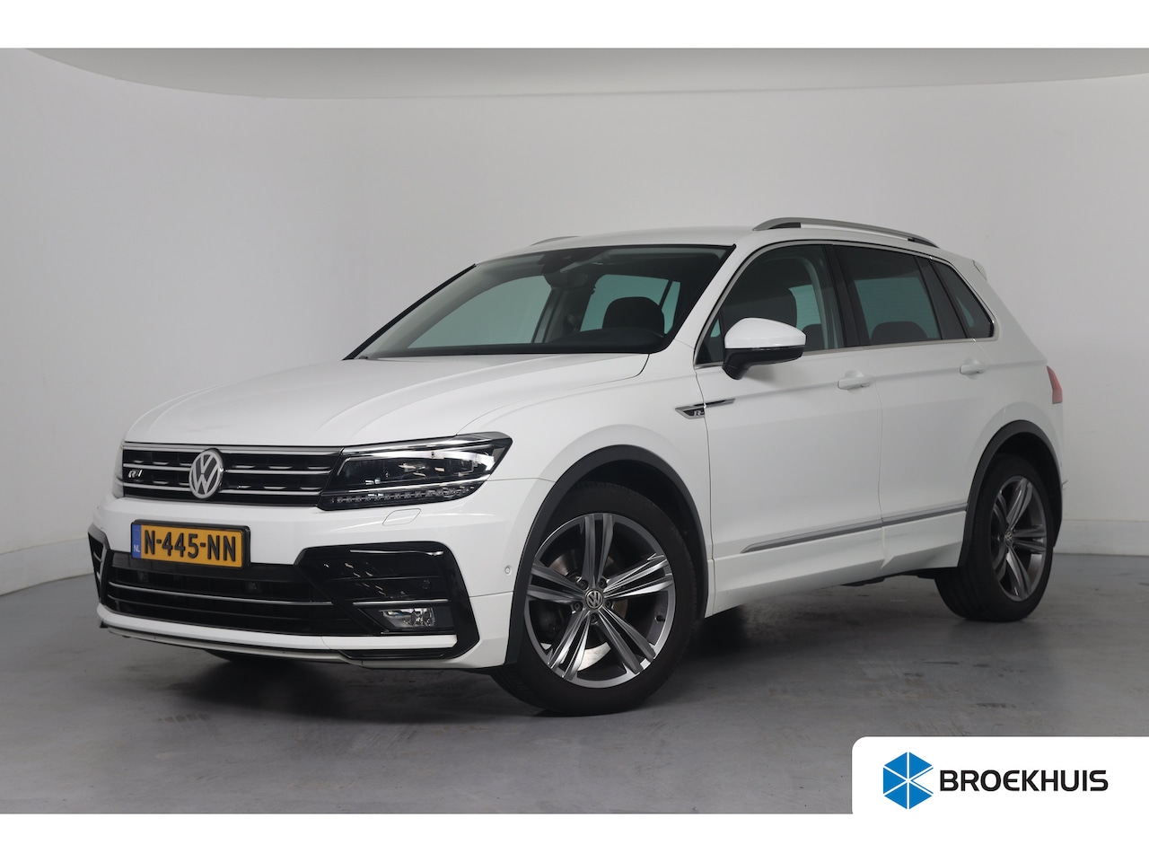 Volkswagen Tiguan - 1.5 TSI ACT Highline Business R | LED | Stoel/Stuur Verwarming | Cruise Adaptive | ErgoAct - AutoWereld.nl
