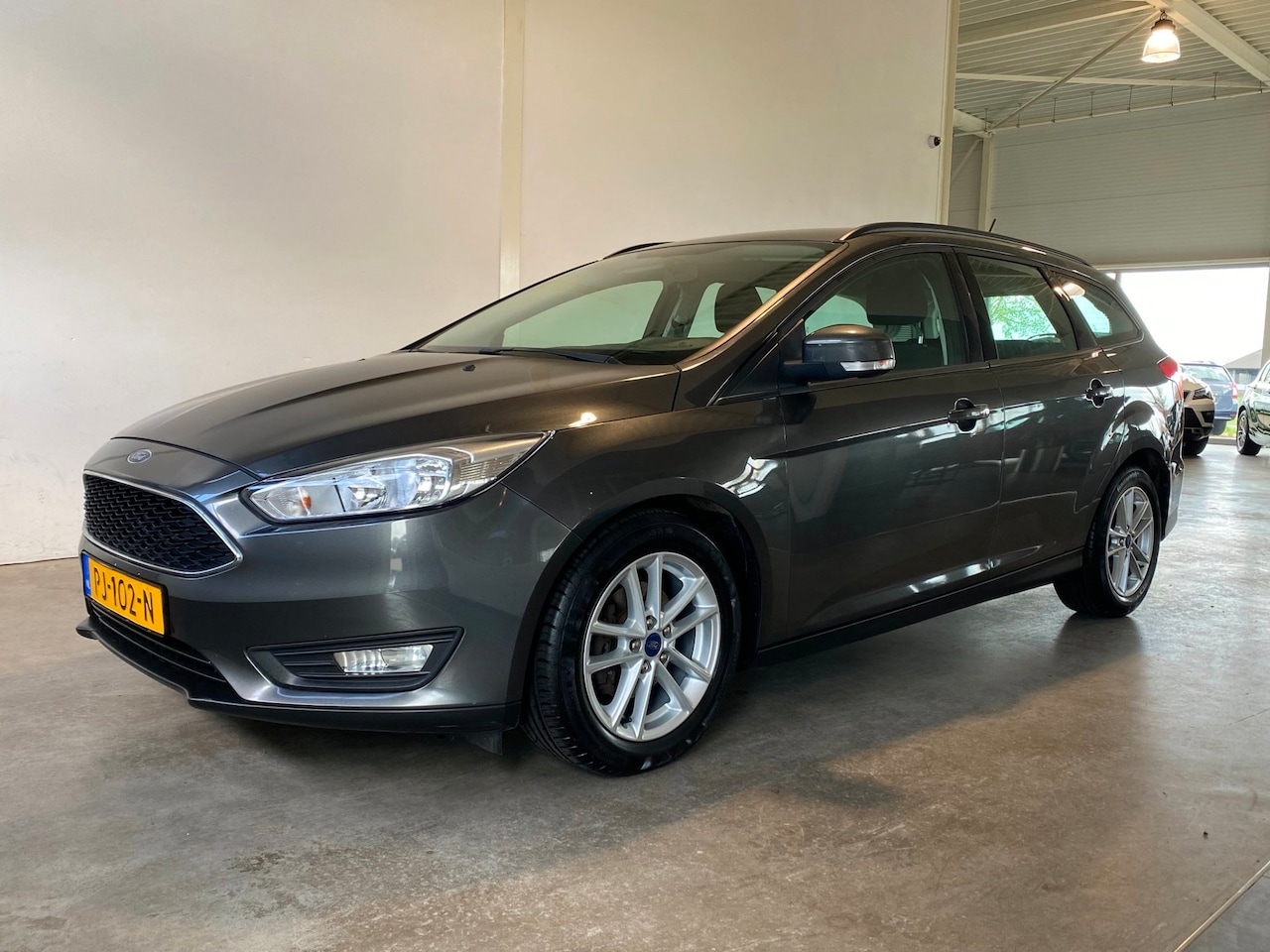 Ford Focus Wagon - 1.0 125PK Carplay Trekhaak NL-auto - AutoWereld.nl