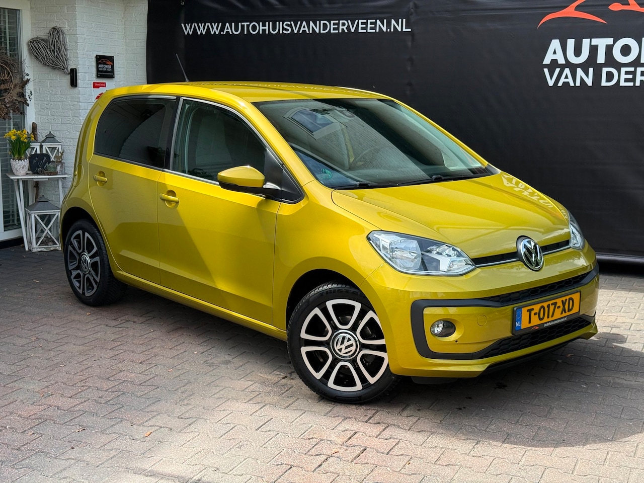 Volkswagen Up! - 1.0 BMT high up! 1.0 BMT High Up!, Cruise/PDC/Sound/Airco/Etc! - AutoWereld.nl