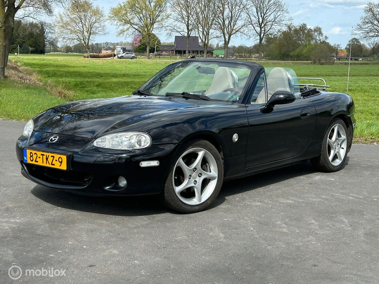Mazda MX-5 - 1.6i Memories II Briliant Black - AutoWereld.nl