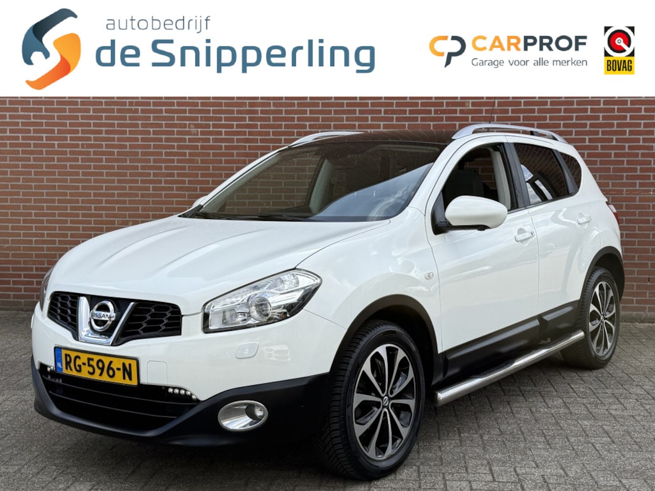 Nissan Qashqai - 1.6 Acenta NAVI CLIMA CRUISE LEDER PANORAMA TREKHAAK - AutoWereld.nl