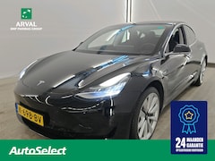 Tesla Model 3 - 60 kWh 238pk Standard RWD Plus | SOH 86% | Trekhaak | 19" Velgen | Solid Black | Black Int