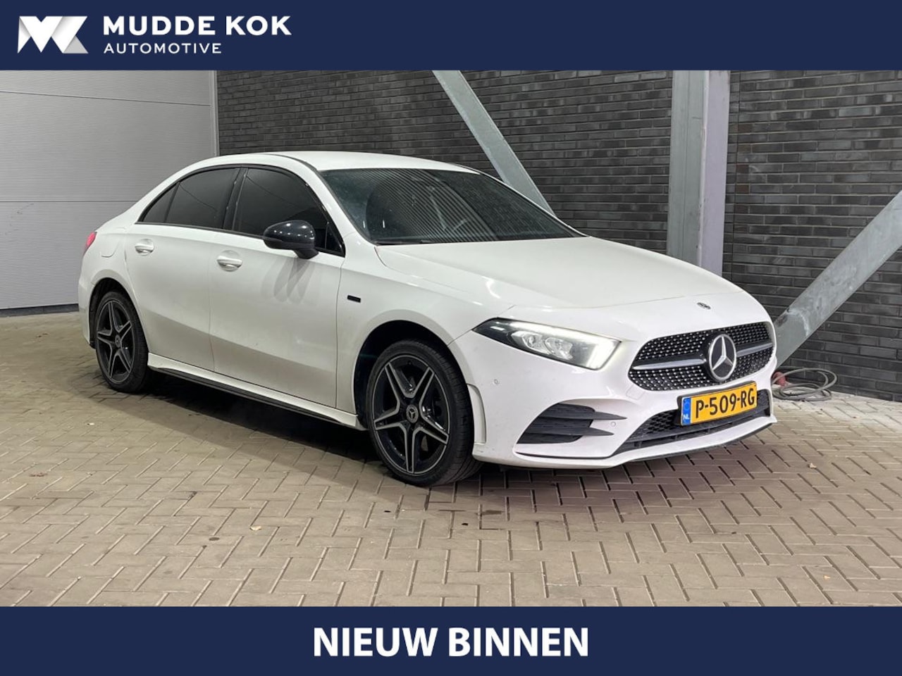 Mercedes-Benz A-klasse - 250 e Business Solution AMG Limited | Stoelverwarming | Camera | Getint Glas | 18 Inch - AutoWereld.nl