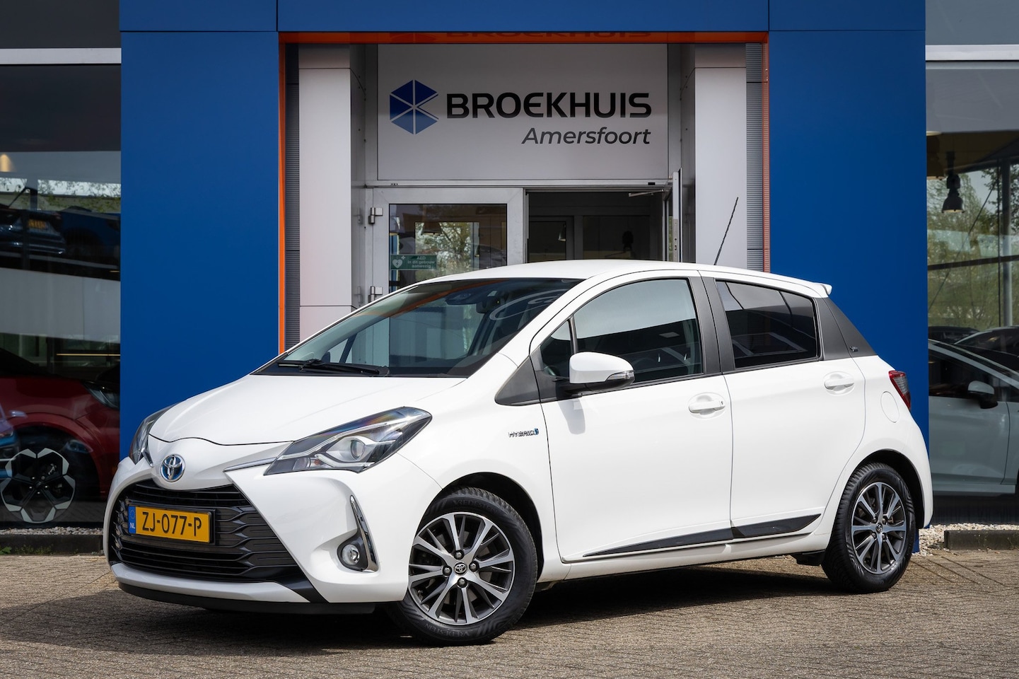 Toyota Yaris - 1.5 Hybrid Y20 Exclusive Edition | Navigatie | Bluetooth | LM Velgen | Cruise Control | Bi - AutoWereld.nl