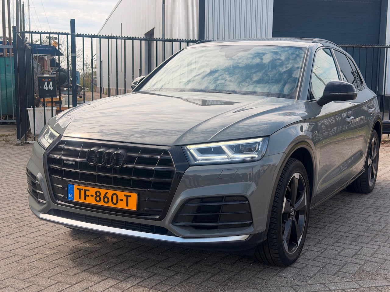 Audi Q5 - 2.0 TFSI quattro Sport S Line Black Edition Pano Clima Navi Volle - AutoWereld.nl