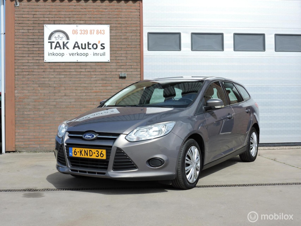Ford Focus Wagon - 1.0 EcoBoost Trend/Airco/NAP/1e eigenaar - AutoWereld.nl