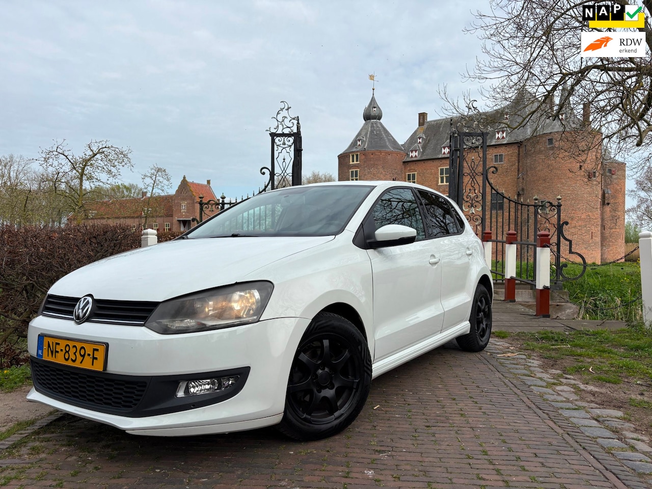 Volkswagen Polo - 1.0 BlueMotion AIRCO/CRUISE/CARPLAY/NAP/TREK - AutoWereld.nl
