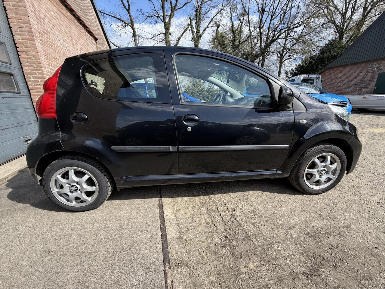 Peugeot 107 - 1.0-12V XS 5DRS/Airco/NAP - AutoWereld.nl