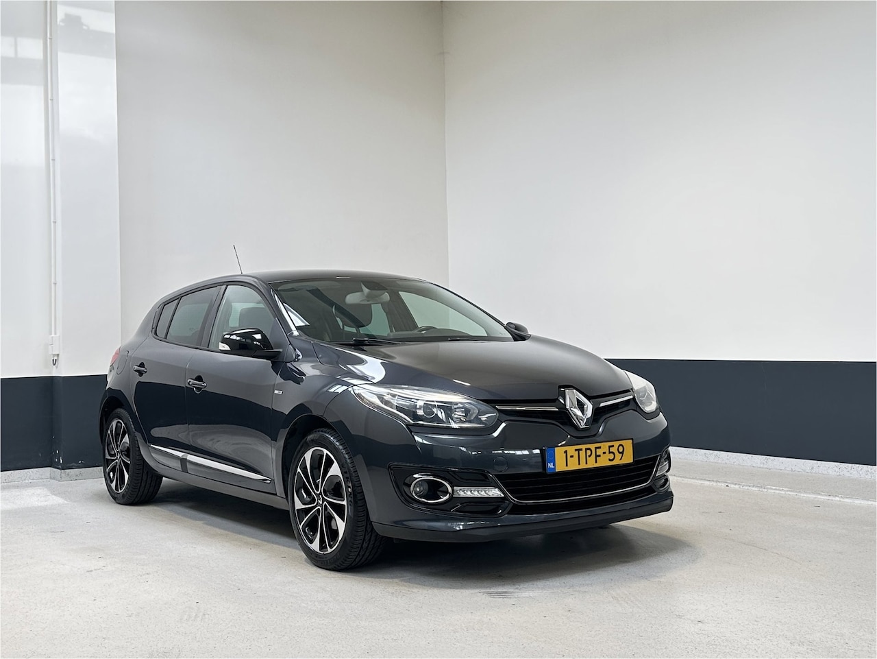 Renault Mégane - 1.2 TCe Bose | Navigatie | PDC | Trekhaak | NL | - AutoWereld.nl