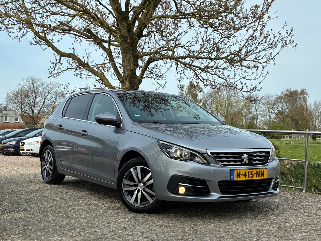 Peugeot 308 - 1.2 PureTech Allure | Automaat + Cruise + Clima + Navi nu €9.975,-!!! - AutoWereld.nl