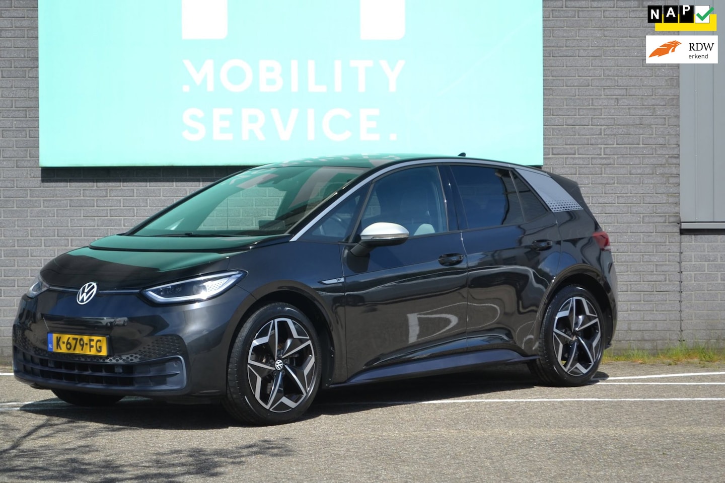 Volkswagen ID.3 - First Plus 58 kWh SOH92% Clima Cruise LED - AutoWereld.nl